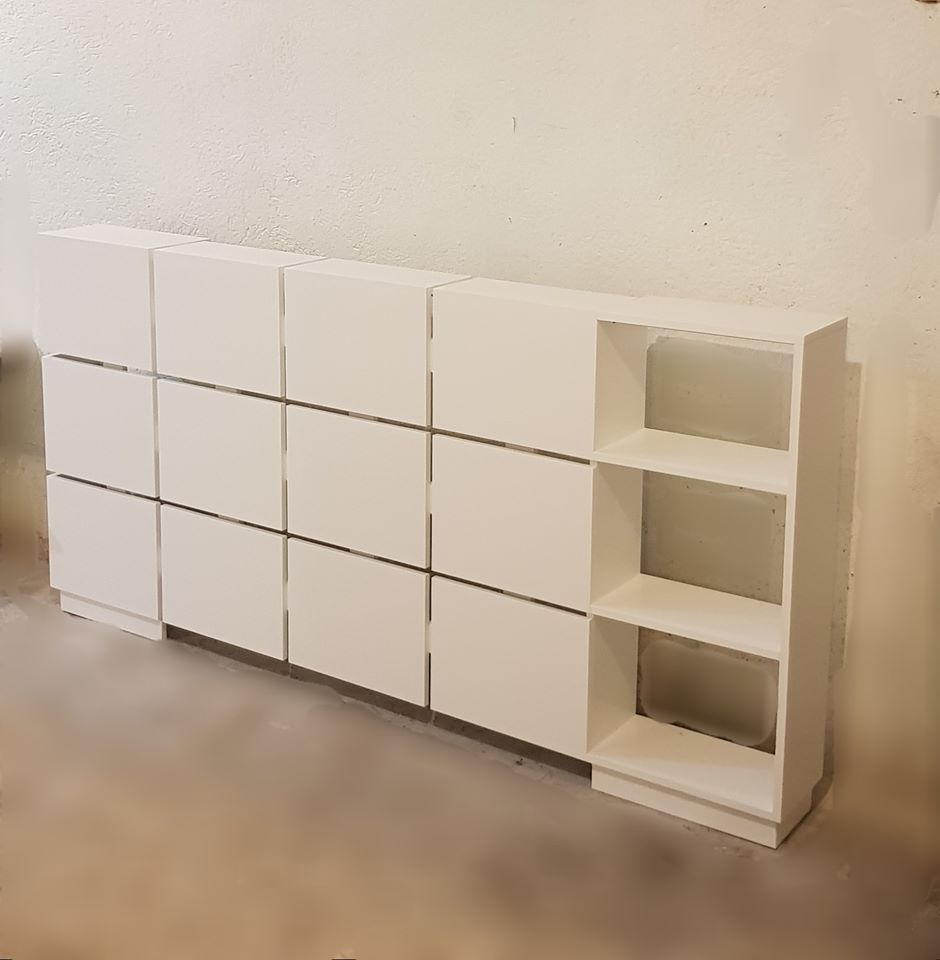 Masca Calorifer cu picior drept - Model Patrat cu Rafturi