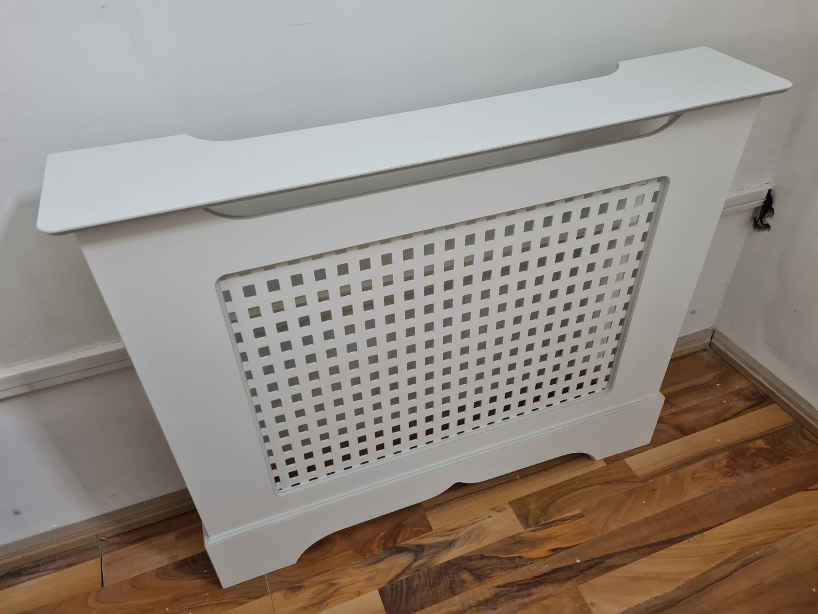 Masca de calorifer cu soclu simplu - Model Patratele. LICHIDARE DE STOC!