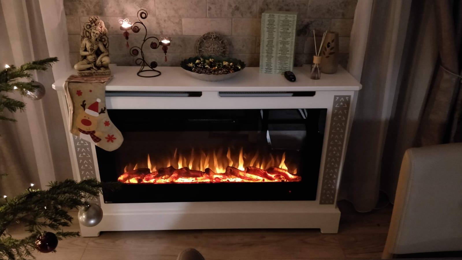 Masca pentru semineu cu soclu simplu si cu aplicatii ornamentale