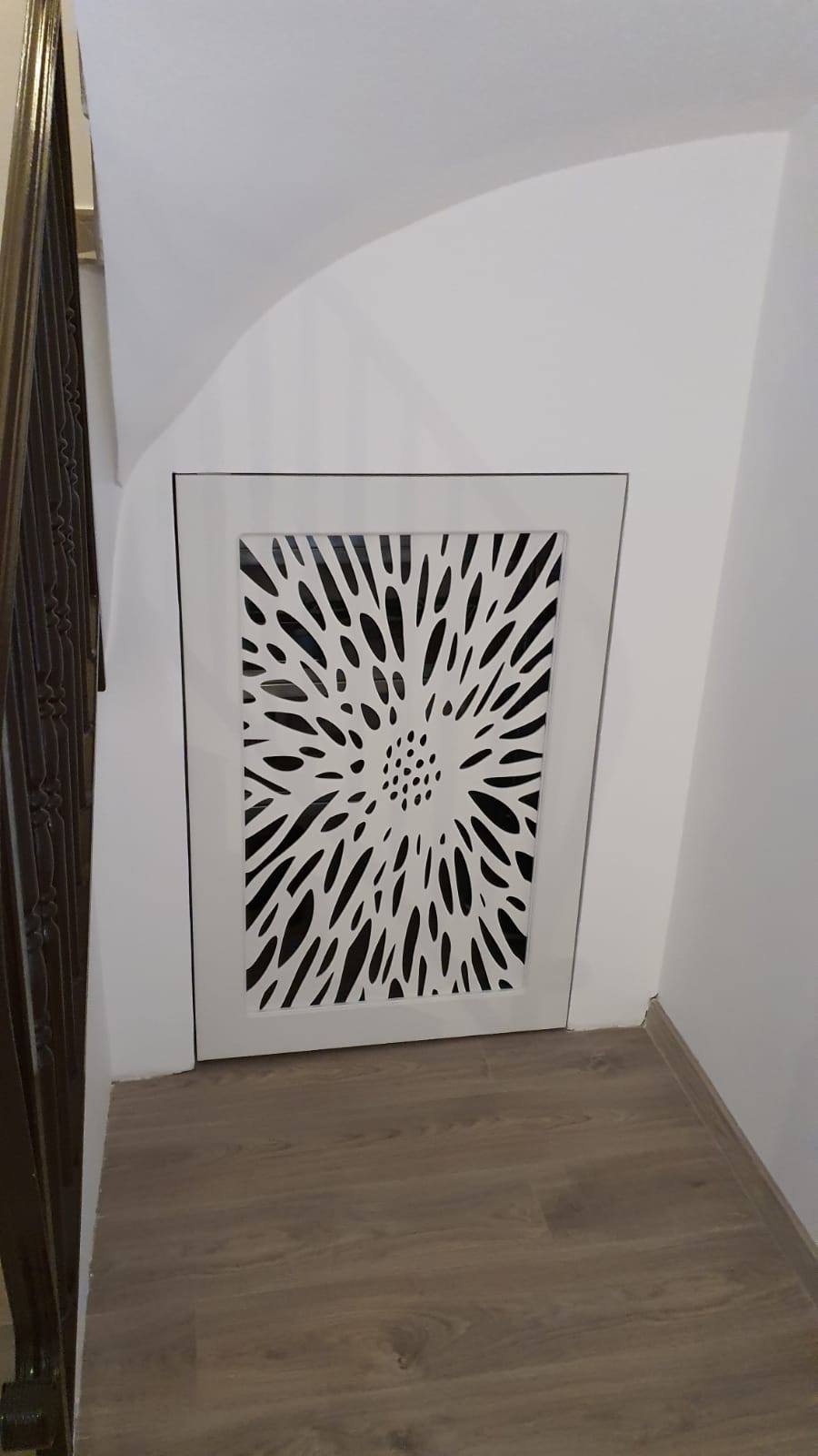 Paravan decorativ incastrat, cu rama simpla