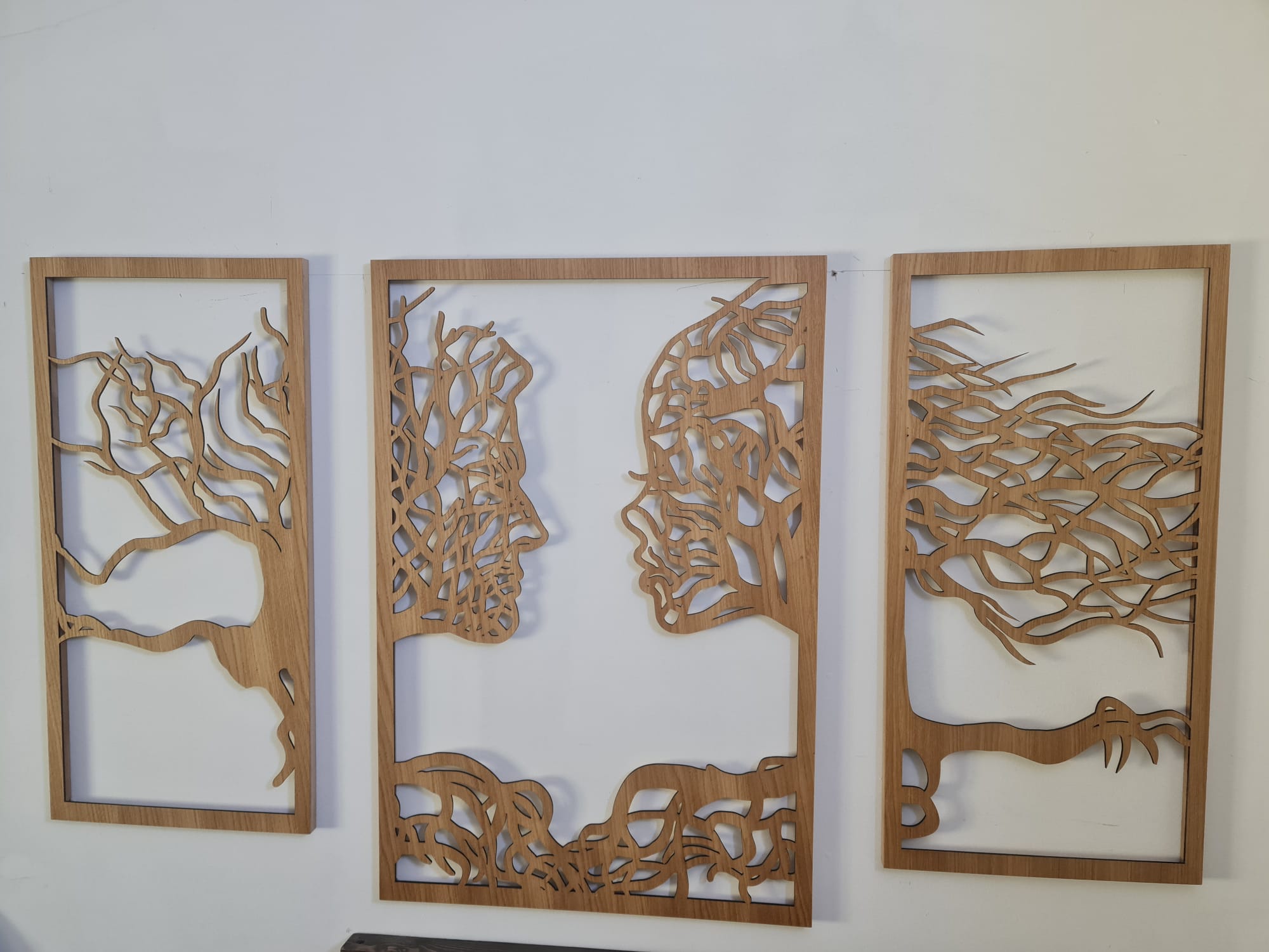 Tablou din 3 elemente, cu rama simpla “Arborii Indragostiti”